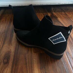 Esprit Classic Black Ankle Booties